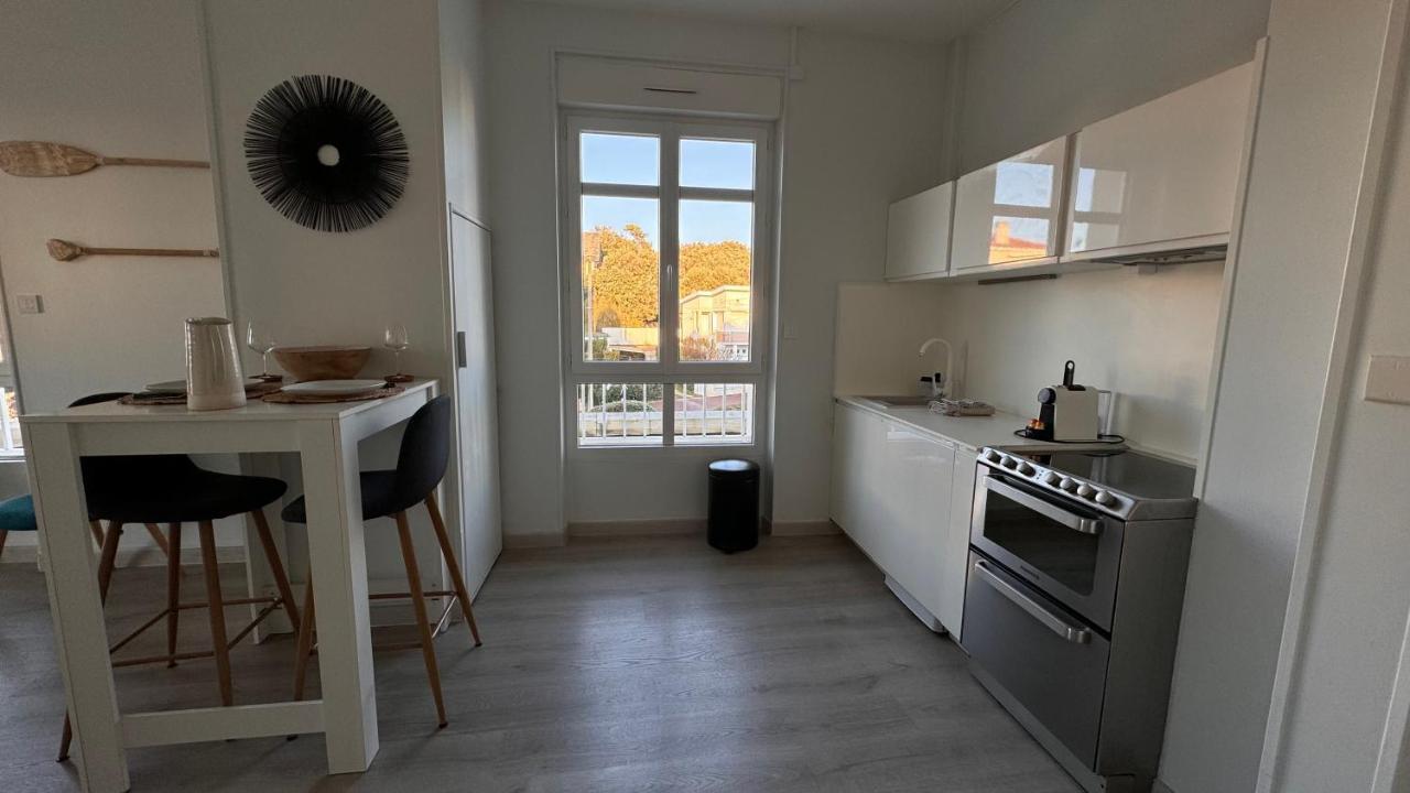Appartement Vue Mer A Pontaillac Royan Exteriör bild